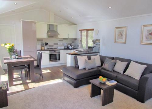 Narberth Resort | Herons Brook Retreat Lodges