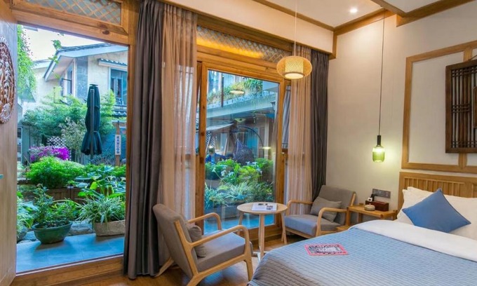 Gucheng House | Heyue Garden Hotel 丽江古城花园民宿