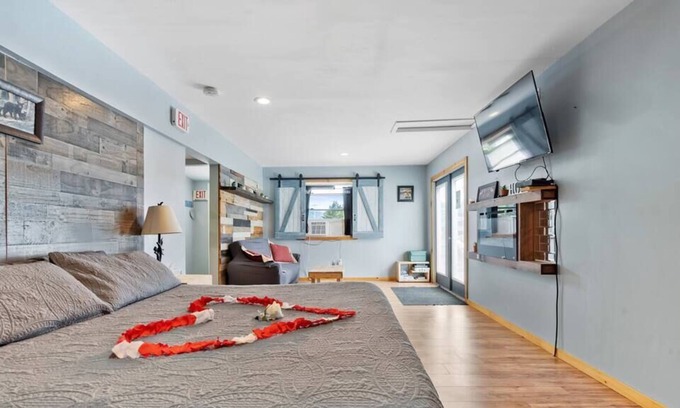 Twin Mountain Cottage | Hike the Presidentials & Relax in the Hot tub! #6
