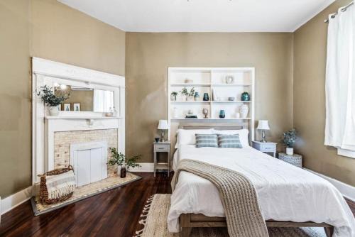 Macon Apartment | Historic Suite Unit 1 Downtown Macon