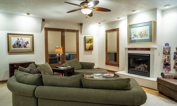 Pendleton House | Historical home located in downtown Pendleton's eight block sites and eateries.