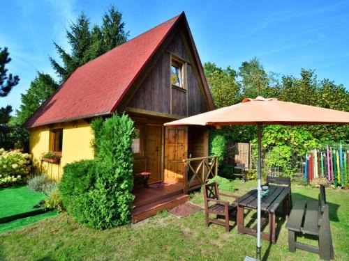 gmina Sianow House | Holiday cottage near the lake, Osieki