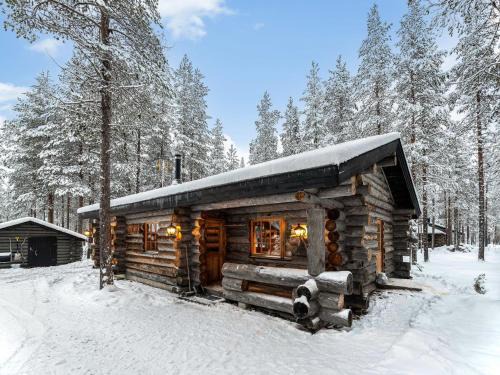 Yllasjarvi House | Holiday Home Karkelo by Interhome
