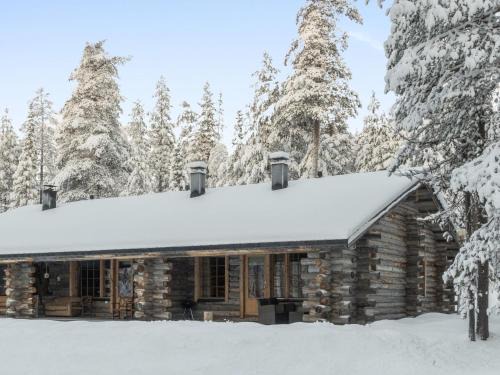 Salla House | Holiday Home Sallan savu a by Interhome
