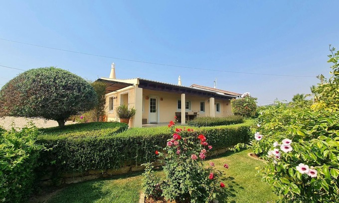 Colinas Verdes House | Holiday house Bensafrim for 1 - 8 persons with 3 bedrooms - Holiday house