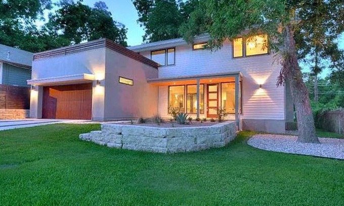 Holly House | Hollys Parkside Haven- Guest House Included