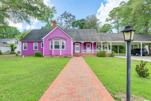 Conway House | Home 1 Mi to Dtwn Conway Great for Beach Days!