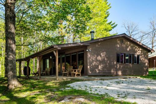 Helmsburg House | Homestead Cabin