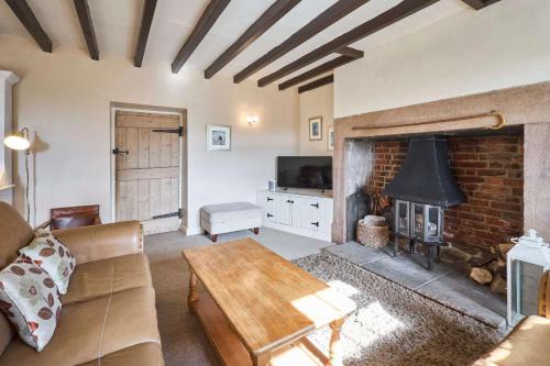 North Charlton House | Host & Stay - Shepherd's Nook