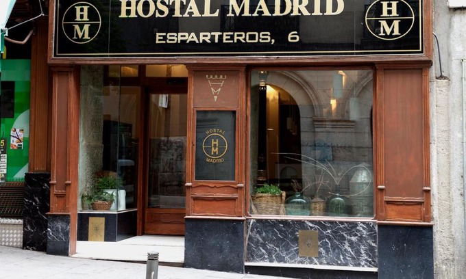 Sol House | Hostal Madrid