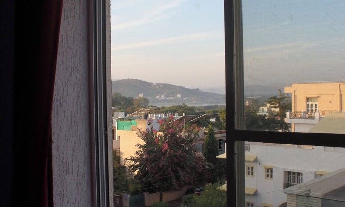 Shavri Colony House | Hotel Arul's