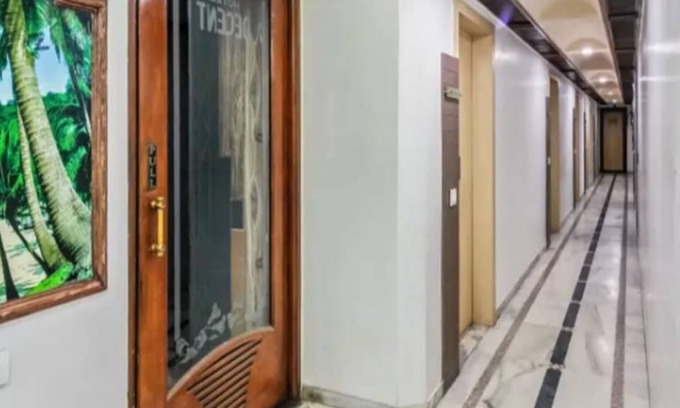 Surat Hotel | Hotel Decent