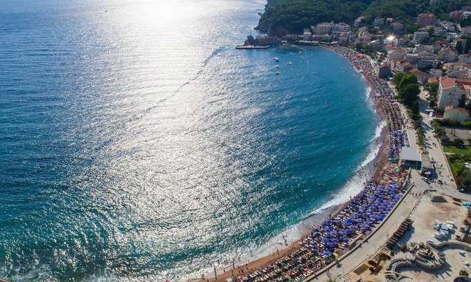Petrovac Hotel | Hotel Eleven