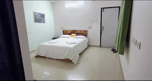 Kondapur House | Hotel Hanuman Inn