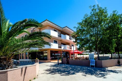Privlaka Hotel | Hotel Laguna