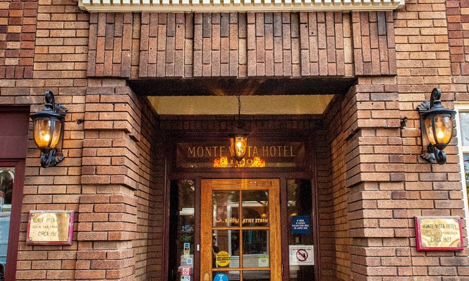 Downtown Flagstaff Hotel | Hotel Monte Vista