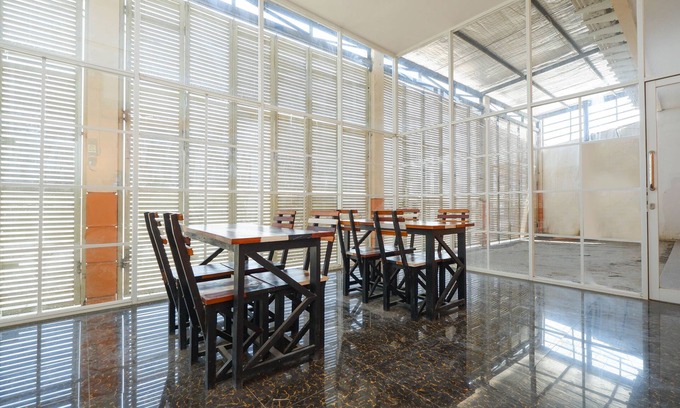 Semarang House | Hotel O Unta Residence