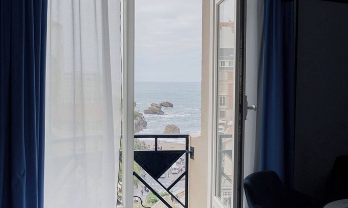 Biarritz City Centre Hotel | Hotel Plaza Biarritz Plage - Handwritten Collection