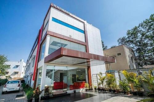 Devanahalli Hotel | HOTEL SQUARE INN Cosmopolitan