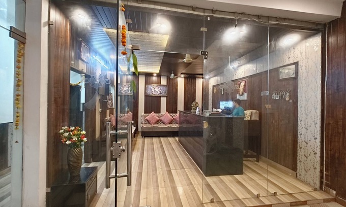 Tapovan Hotel | Hotel Vishla Palace In Unit of SA Brot