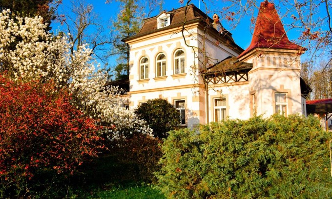 Celadna Hotel | Hotel Zámeček na Čeladné