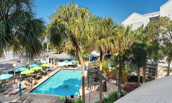 Hollywood Hotel | Hotolos