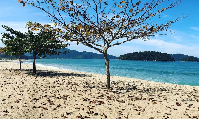 Caraguatatuba House | House Caraguá Cocanha Beach 800mts from the beach Wifi 500 Cable TV, Netflix Prime V