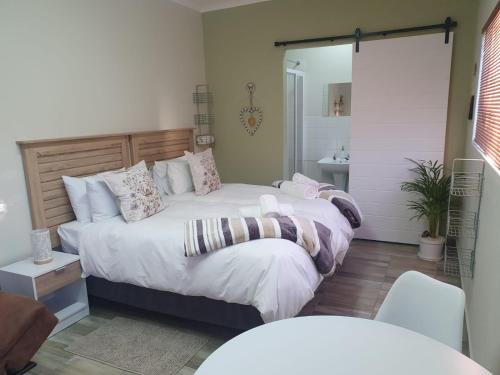 Oudtshoorn House | Humble & Kind Guest House