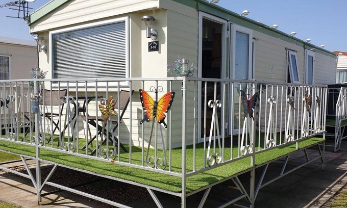 Ingoldmells House | I 10 Caravan 4 Berth chase caravan park