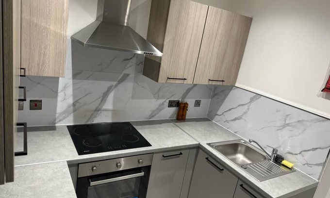Lewisham Apartment | Impeccable 1-bed Studio in London
