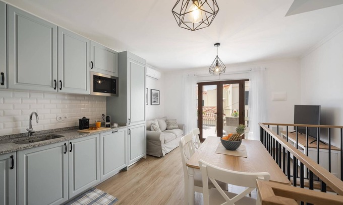 Old Town House | In the Funchal Old Town, Near Beach - Casa Caetano
