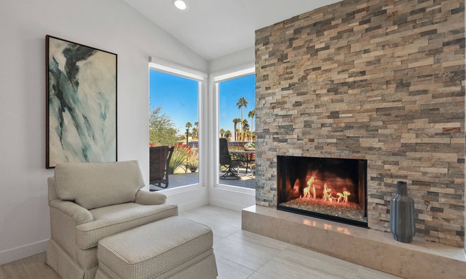 Bighorn Condo | Indian Hills Artist Retreat - Sleeps 4 to 6