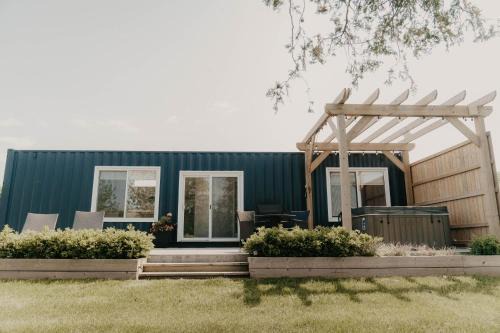 Centre Wellington House | Inner Joy Getaways