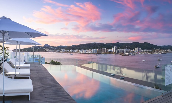 San Antonio Bay Hotel | INNSiDE by Meliá Ibiza Beach