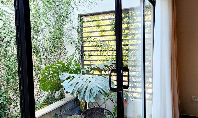 Blantyre Apartment | Instahomes by Tru - Garden Suites