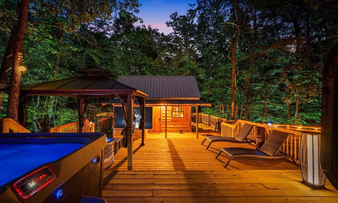 Mentone Cabin | Intimate Cabin Escape: Hot Tub, Sauna, Firepit, Grill & Projector