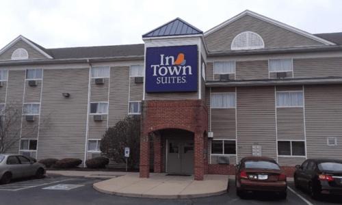 Coon Rapids Hotel | InTown Suites Extended Stay Minneapolis MN - Coon Rapids