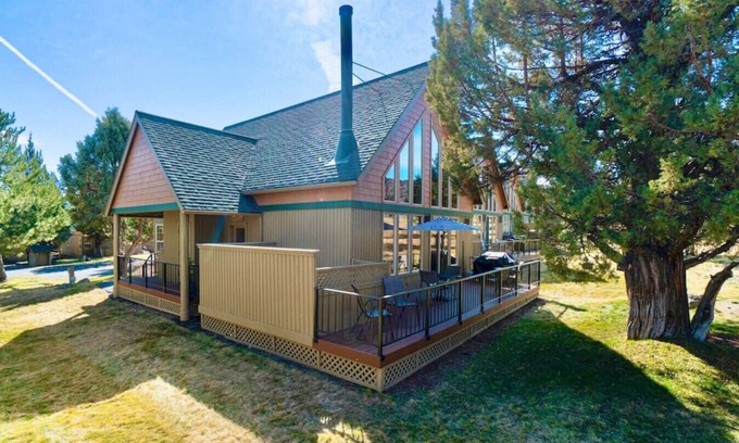 Redmond Ski Chalet | Juniper Ridge Chalet at Eagle Crest Resort