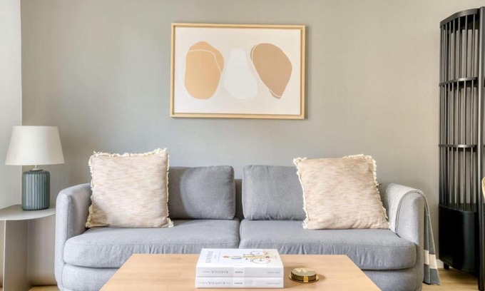 Werd Apartment | KAYA Zurich Apartment PARAIBA- Downtown Deluxe 2BR Apt