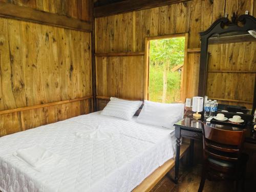 Chau Duc Cabin | Khu Nghỉ dưỡng Sinh thái Nhà Lụa Retreat