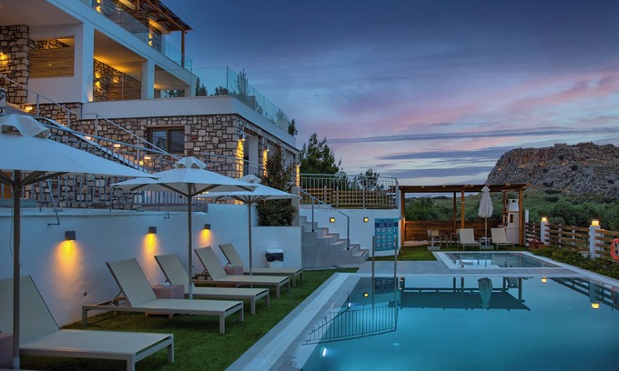 Haraki Apartment | Kouros Stone Suites