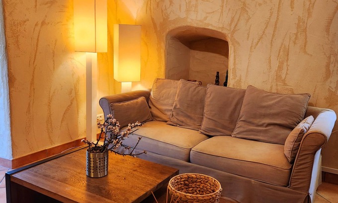 Monticello House | La Bergerie, ideal for couples, welcomes you in its authentic decor.