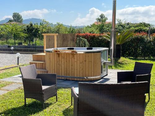 Massa e Cozzile House | La Camelia