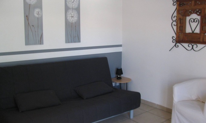 Grabels Apartment | La campagne aux portes de Montpellier - equipped studio for 2 people