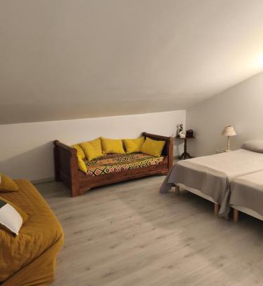 Saint-Laurent-d'Aigouze Apartment | La maison d Adélaïde