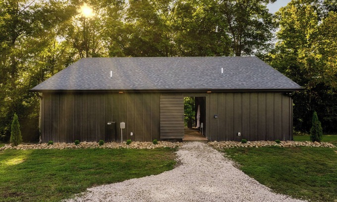 Wartburg Ski Chalet | La Notte Modern Black Chalet