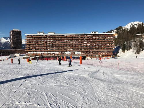 Plagne Centre Apartment | La Plagne Centre Appartement front neige