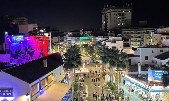 Torremolinos City Centre Apartment | LaHola Glam Suites