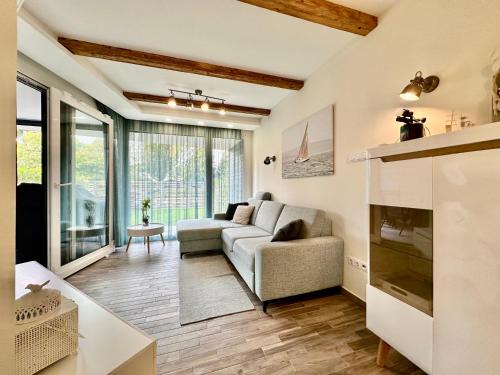 Balatonszemes Apartment | LAKE MOMENTS - Ruby Garden Apartment