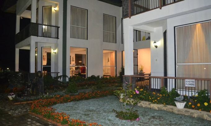 Nuwara Eliya Hotel | Lake View Comfort Bungalow